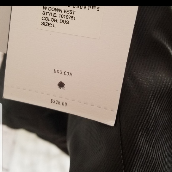 EUC UGG PINK PUFFER VEST - Picture 2 of 7